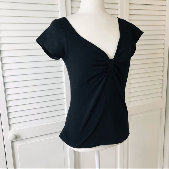 New EMMA & SAM Black V-Neck Shirt Size Medium - Picture 4 of 7